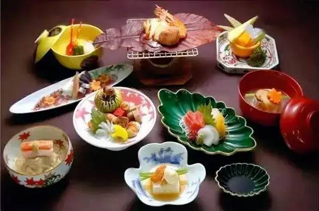 为什么日本人那么瘦？看完网友的回答，我被日本人的饭量惊到了