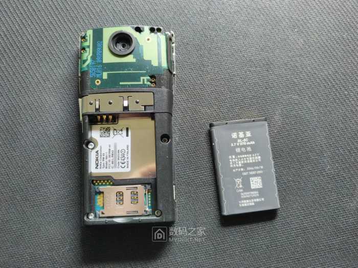 内置机械硬盘！诺基亚曾经的黑科技手机N91详细拆解 硬件简单分析