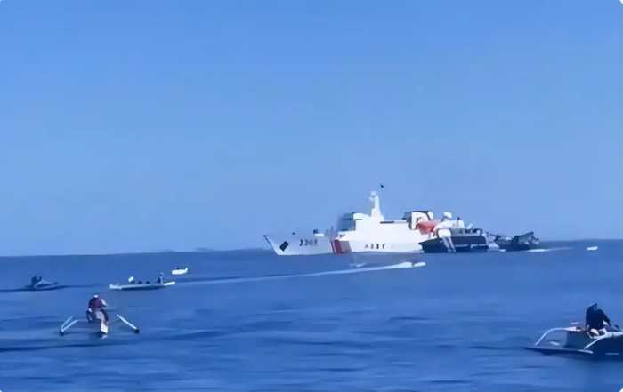 菲军司令已登上仁爱礁，重磅：解放军登陆舰现身，可强攻登岛拆船