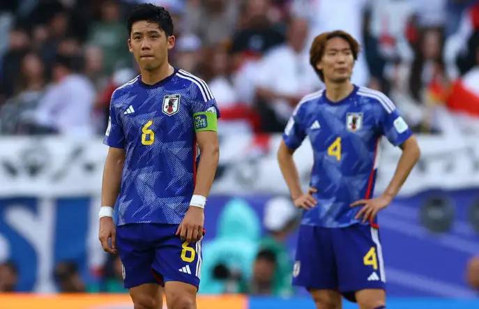 1-2！亚洲杯最大冷门：日本轰然倒下，16强诞生3席：国足苦主出线