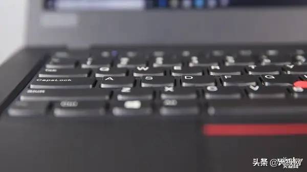ThinkPad L490拆解评测：轻快强稳，专注高效