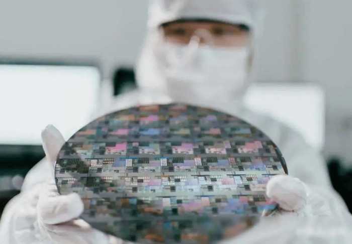中企宣布已生产7nm芯片，美国确认达到国际水平！并非重大突破